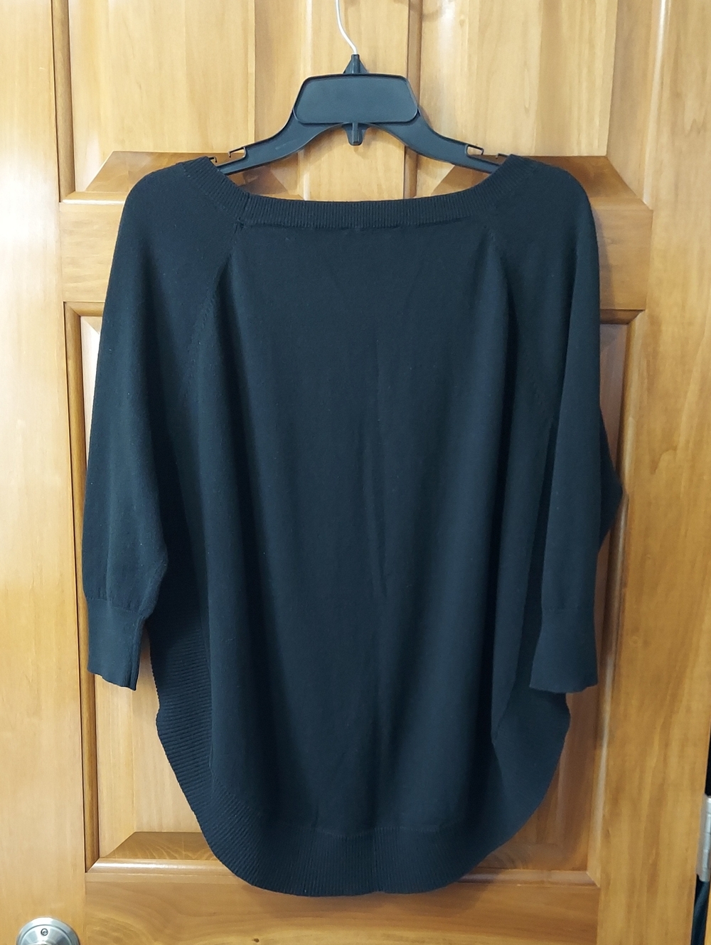 Express Oversized Black Boatneck Knit Top With Ribbed Hem All Around Size Medium - Picture 3 of 8